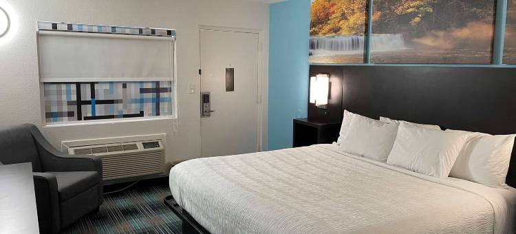 卡尔霍恩I-75及US-41温德姆戴斯酒店(Days Inn by Wyndham Calhoun GA I-75 and US-41)图片