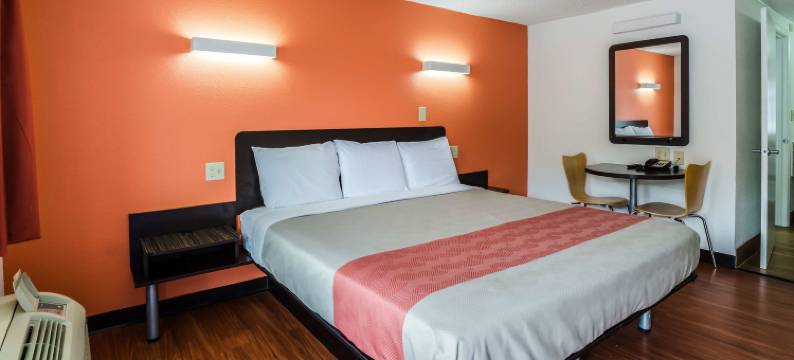 维珍尼亚特鲁特维尔 6 号汽车旅馆(Motel 6 Troutville, VA)图片