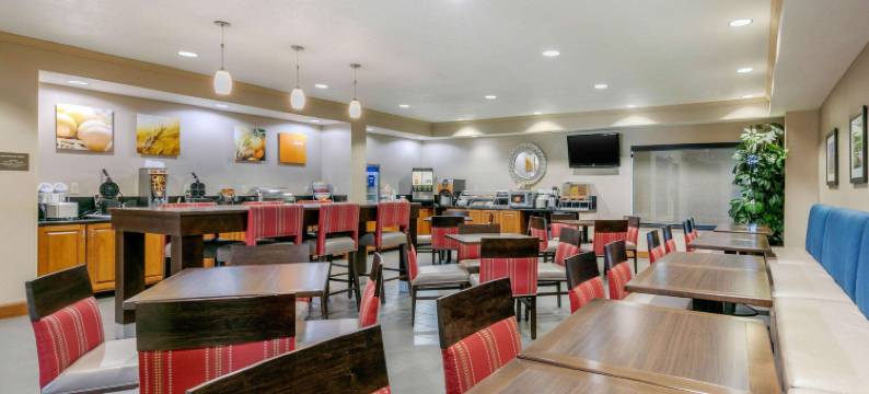 霍普金斯维尔坎贝尔堡附近舒适套房酒店(Comfort Suites Hopkinsville Near Fort Campbell)图片