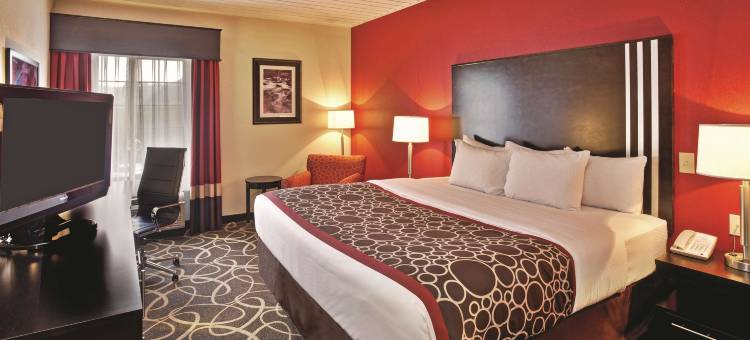 艾尔克维查尔斯顿东北拉昆塔温德姆套房酒店(La Quinta Inn & Suites by Wyndham Elkview - Charleston NE)图片