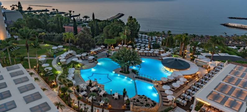 地中海海滩酒店(Mediterranean Beach Hotel)图片