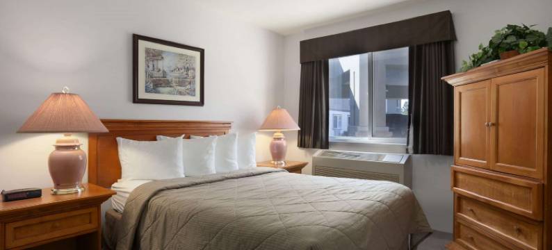 西基洛纳温德姆速8酒店(Super 8 by Wyndham West Kelowna BC)图片