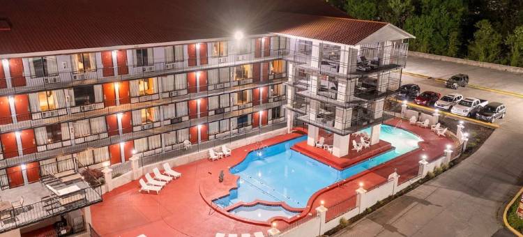 Americana Travelodge by Wyndham旅馆(Americana Inn a Travelodge by Wyndham)图片