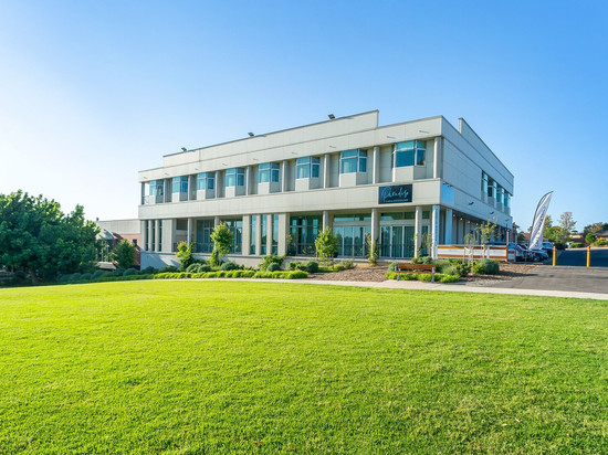 斯费拉公园套房会议酒店