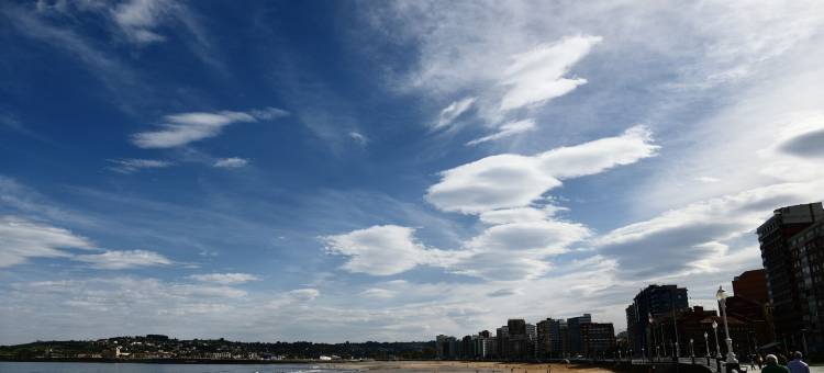 希洪佩拉约国王爵怡酒店(Hotel Zentral Gijón Rey Pelayo)图片