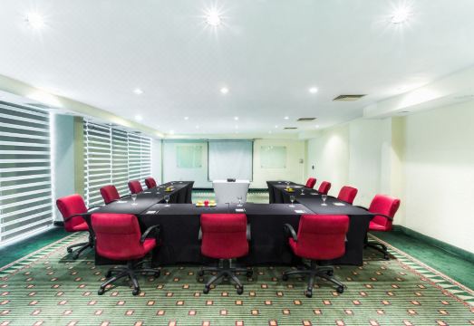 Courtyard Toluca Airport Hotel Overview