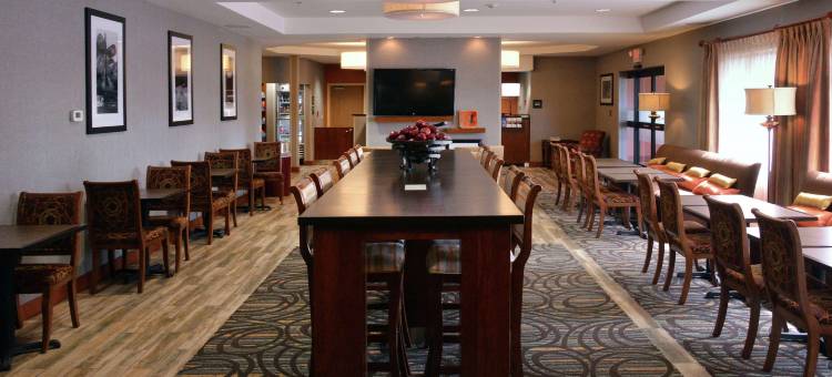 梅德福欢朋酒店(Hampton Inn Medford)图片