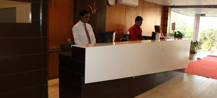 维什那维高地酒店(Hotel Vaishnavi Heights)图片