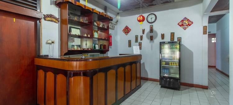 瑞德多兹酒店 @ 马纳多贾兰巴别帕拉莱克(RedDoorz at Jalan Babepalar Rike Manado)图片