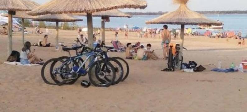 Departamentos la Tita II图片