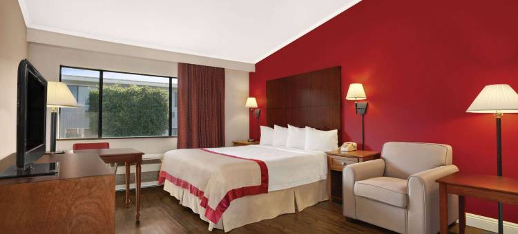 托伦斯华美达酒店(Ramada by Wyndham Torrance)图片