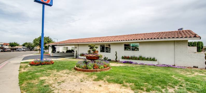 加利福尼亚曼特卡 6 号汽车旅馆(Motel 6 Manteca, CA)图片