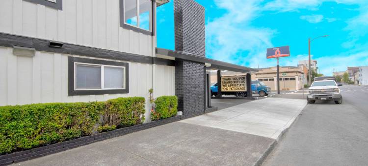 加利福尼亚尤里卡 - 旧城区 6 号开放式客房汽车旅馆(Americas Best Value Inn & Suites Eureka)图片