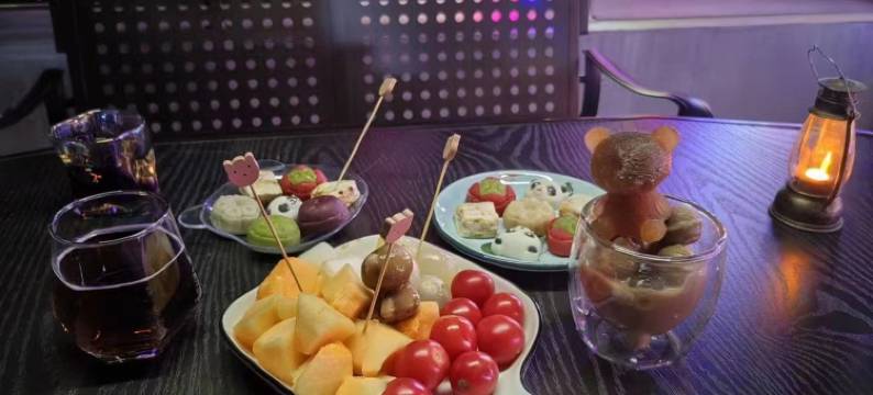 乾元紫轩情侣空间公寓(向阳路1号分店)图片