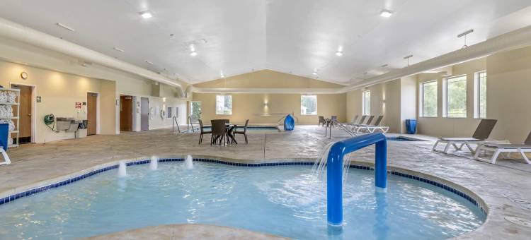 日内瓦湖城东舒适套房酒店(Comfort Suites Lake Geneva East)图片