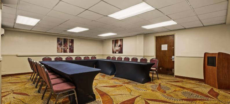 广场贝斯特韦斯特酒店(Best Western the Plaza Hotel)图片