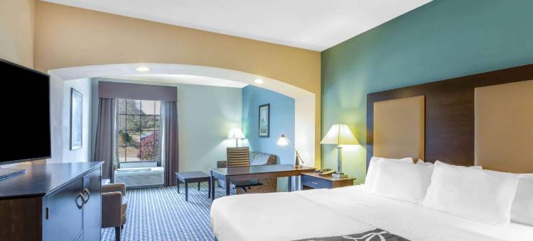 斯托宁顿神秘区拉昆塔温德姆套房酒店(La Quinta Inn & Suites by Wyndham Stonington-Mystic Area)图片