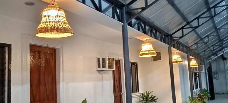 莫阿尔博阿海滨酒店(Moalboal Beach Front Hotel)图片