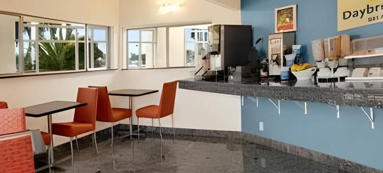 优胜美地 ChowcHawaiillinoisla 入口戴斯酒店(Days Inn by Wyndham Chowchilla Gateway to Yosemite)图片
