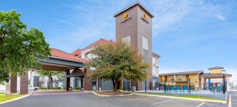 纽布朗费尔斯拉昆塔温德姆套房酒店(La Quinta Inn & Suites by Wyndham New Braunfels)图片