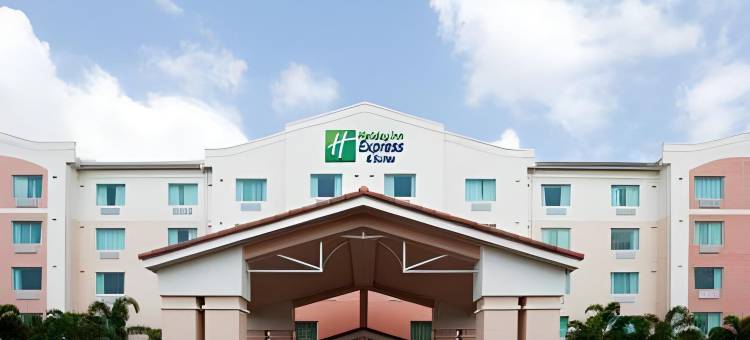 智选假日套房酒店彭布罗克派恩斯谢里登街(Holiday Inn Express & Suites Pembroke Pines-Sheridan ST)图片