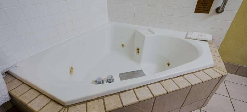 西切斯特-北辛辛那提 I-75 凯艺酒店(Quality Inn I-75 West Chester-North Cincinnati)图片