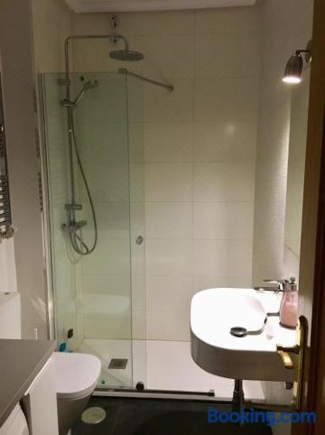 Vut Plaza del Rastro Hotel Overview