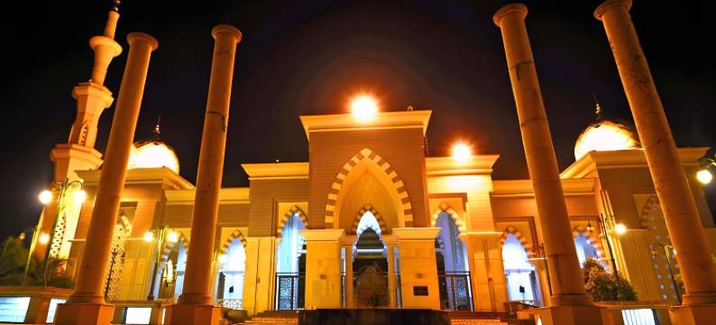 RedDoorz Plus @ Karebosi Area 2 Makassar图片