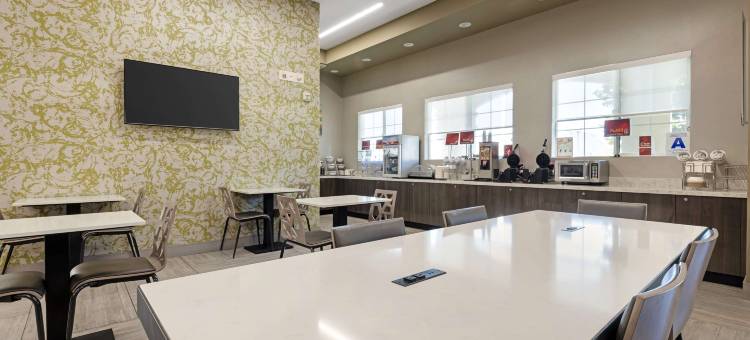 贝斯特韦斯特优质蒂梅丘拉葡萄酒乡优质套房酒店(Best Western Plus Temecula Wine Country Hotel & Suites)图片