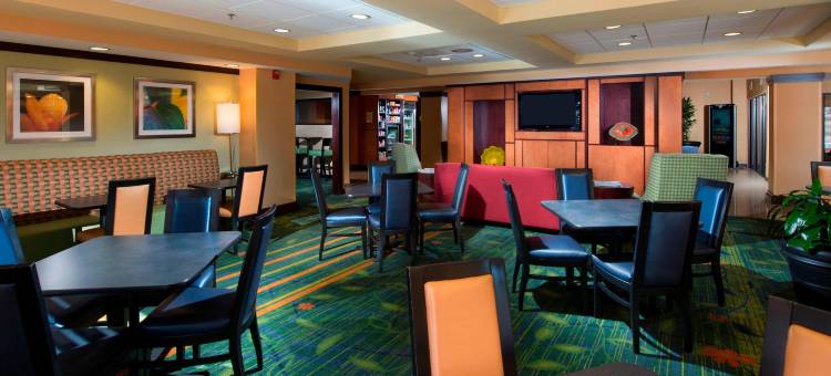 查尔斯顿机场/会议中心万豪万枫酒店(Fairfield Inn & Suites Charleston Airport/Convention Center)图片