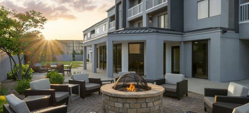 印第安纳波利斯西北万怡酒店(Courtyard Indianapolis Northwest)图片