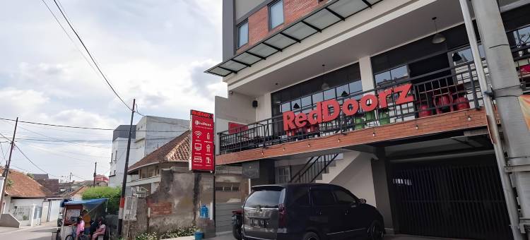 红多兹Plus@门卫旅馆(RedDoorz Plus @ Doorman Guest House)图片