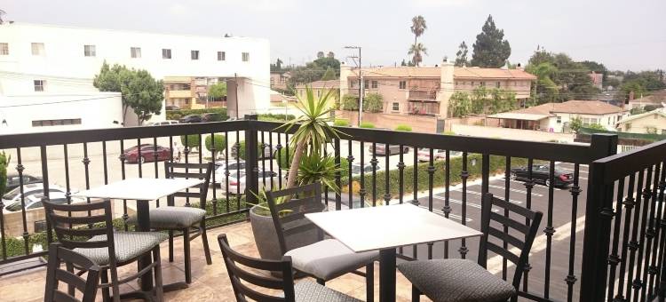 卡尔弗城华美达酒店(Ramada by Wyndham Culver City)图片