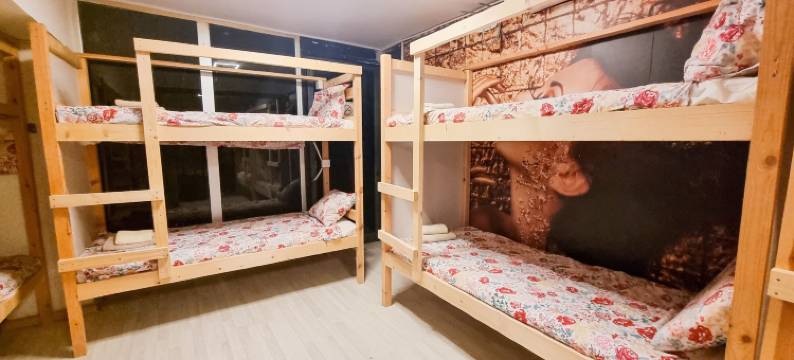 Unique City Hostel 100 Meters from Beach图片