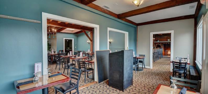 克罗尼尔汽车旅馆及水疗中心(Colonial Motel and Spa)图片