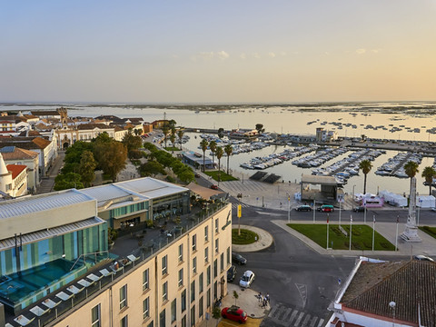 法鲁酒店及海滩俱乐部