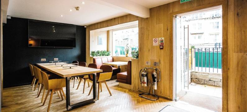 跳蚤市场酒店(Grassmarket Hotel)图片