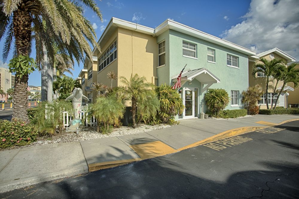 Barefoot Beach Resort Over view