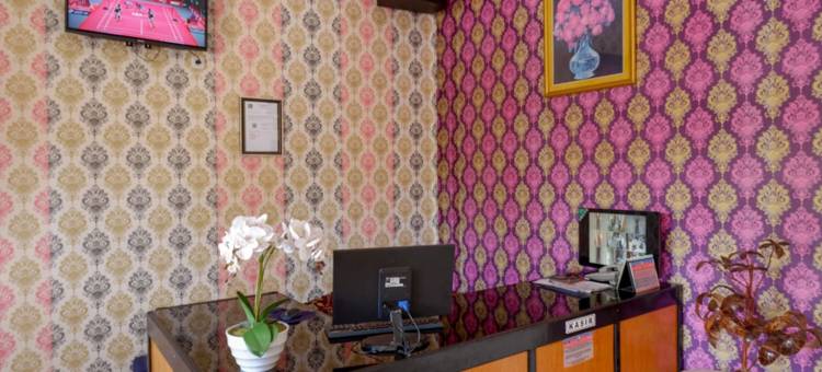 红多兹酒店@奥丽亚马真大酒店(RedDoorz @ Hotel Grand Aulia Majene)图片