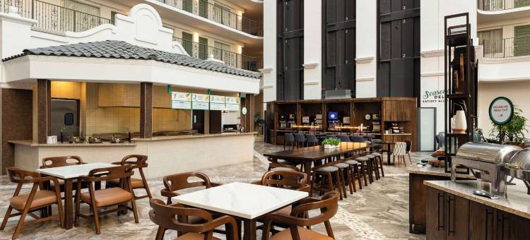 劳德代尔堡第 17 街希尔顿安泊酒店(Embassy Suites by Hilton Fort Lauderdale 17th Street)图片