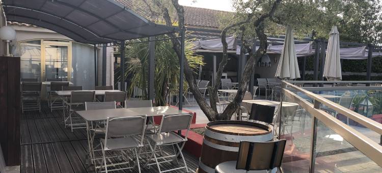 雷斯阿本乡村酒店(Logis Hôtel Restaurant les Aubuns)图片