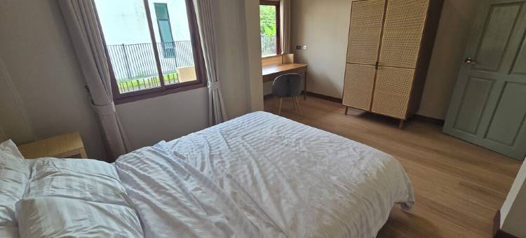 Charming 3-bedroom house with AC and WiFi in quaint Sankampang图片