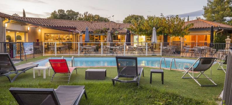 于泽斯加尔桥洛吉斯酒店(Logis Hotel Restaurant Uzès Pont du Gard)图片