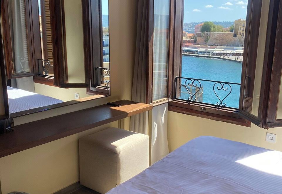 Helena HotelHotel Overview