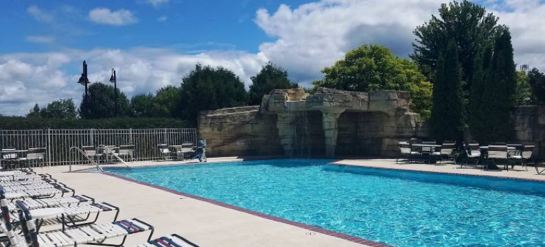 布里奇波特滨水度假村(Bridgeport Waterfront Resort)图片