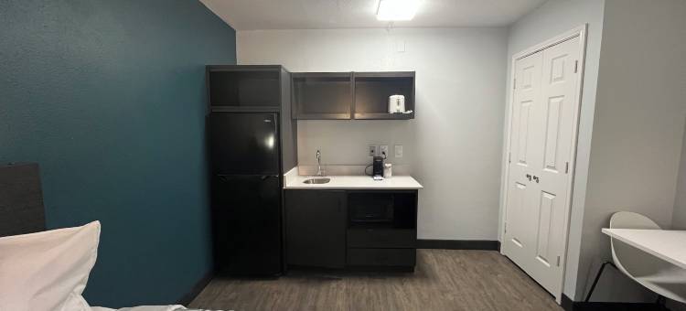 Studio 6 亨茨维尔，阿拉巴马大学大道(Studio 6 Extended Stay - Huntsville, AL University Drive)图片