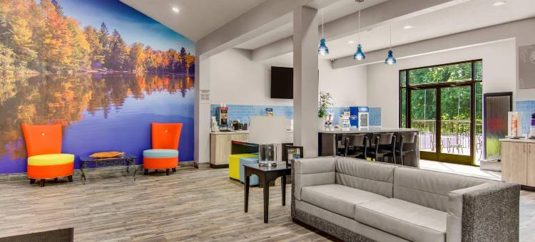 湖畔克拉克斯维尔-南山西克拉丽奥酒店(Clarion Pointe on the Lake Clarksville-South Hill West)图片