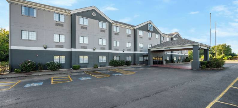 布罗肯鲍嗨威快捷酒店(HiWay Inn Express of Broken Bow)图片