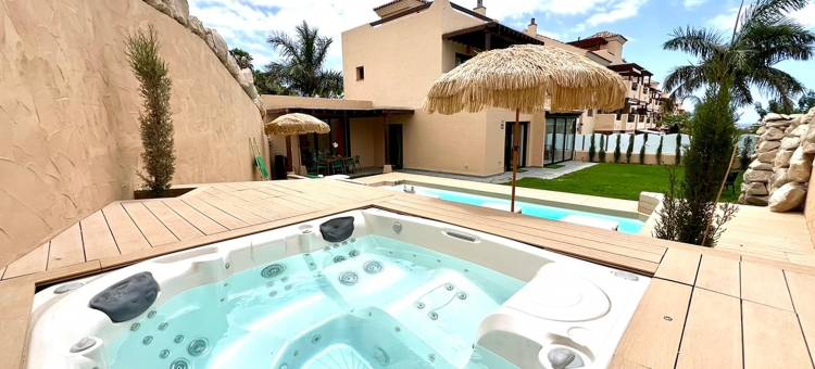 Chalet Amarilla Golf with Pool & Jacuzzi图片
