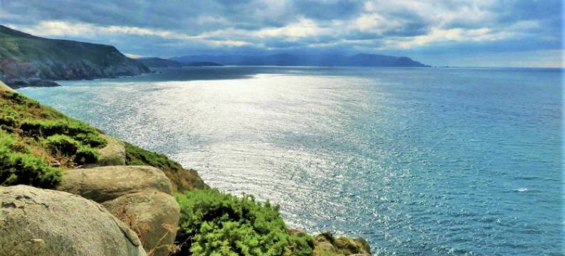 Villa in Sanxenxo with Sea View & Pool图片